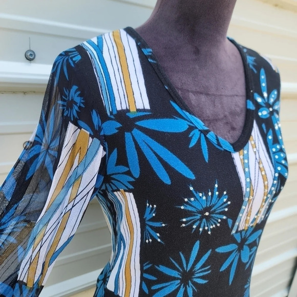 FASHQUE Women's sz M Black Blue Rhinestone Embellished Basic Cotton Top 3/4 Slv - Picture 4 of 10